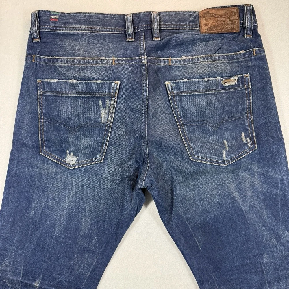 Diesel Braddom Blue Eyecons 2011/2 Distressed Repaired Jeans Mens 31x34 Italy